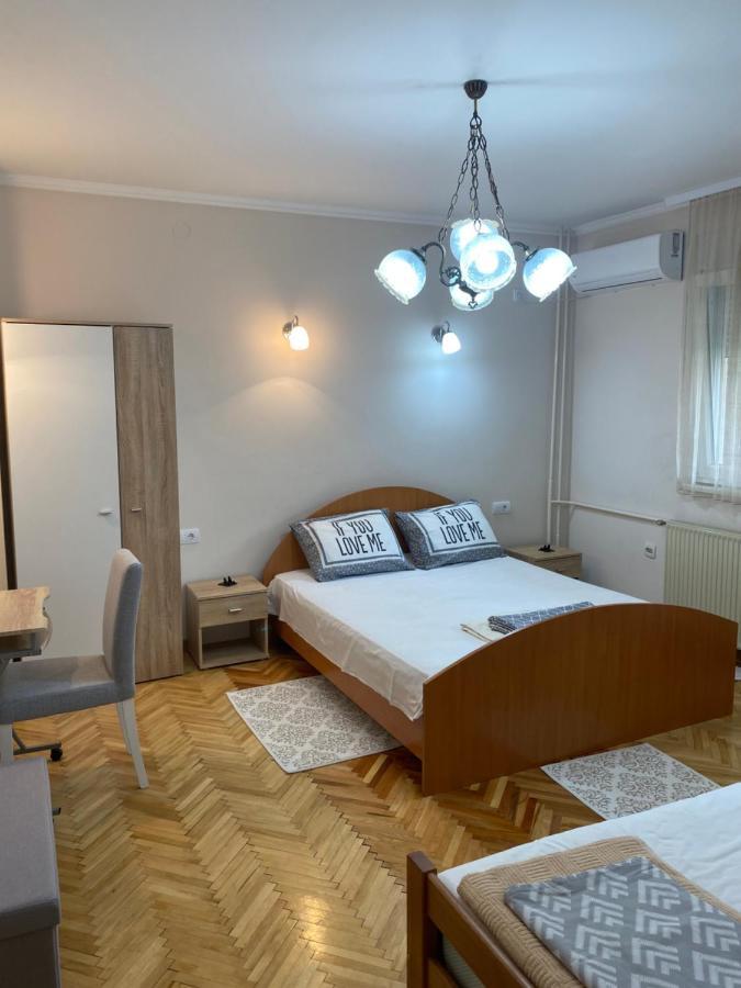 Lejlighed i Tutunović Podrum på 64 m². Soveværelser: 2. Private badeværelser: 1. Ni Eksteriør billede