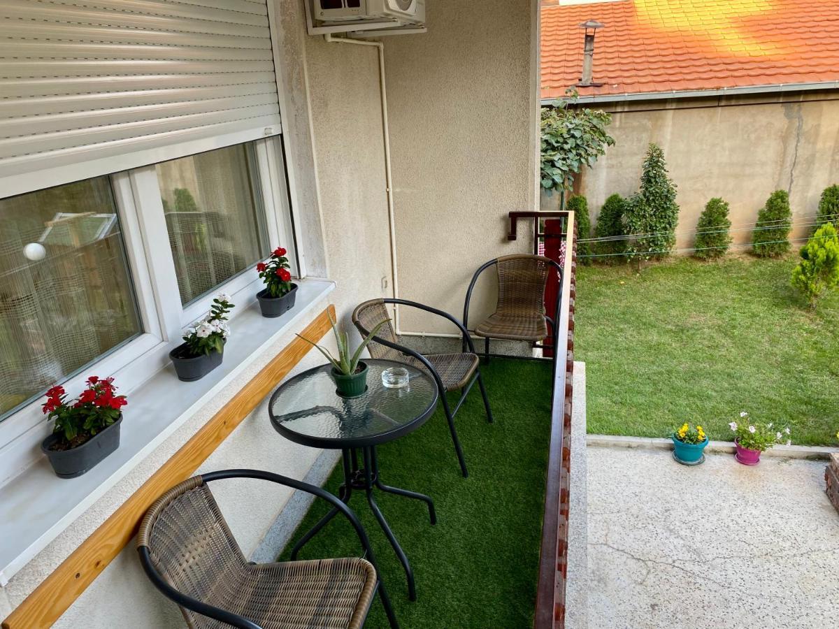 Lejlighed i Tutunović Podrum på 64 m². Soveværelser: 2. Private badeværelser: 1. Ni Eksteriør billede