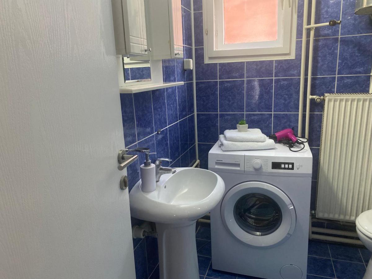 Lejlighed i Tutunović Podrum på 64 m². Soveværelser: 2. Private badeværelser: 1. Ni Eksteriør billede