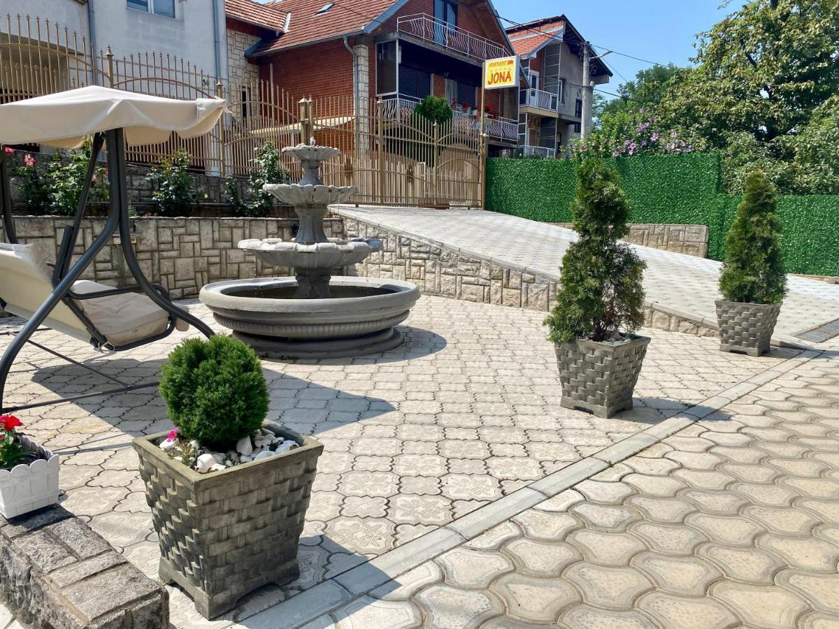 Lejlighed i Tutunović Podrum på 64 m². Soveværelser: 2. Private badeværelser: 1. Ni Eksteriør billede