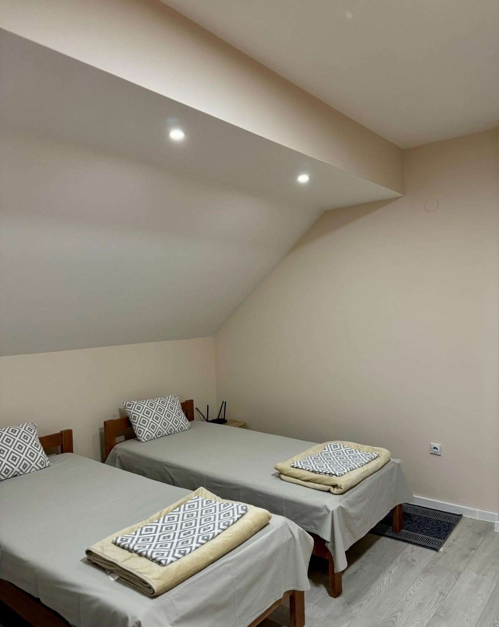 Lejlighed i Tutunović Podrum på 64 m². Soveværelser: 2. Private badeværelser: 1. Ni Eksteriør billede